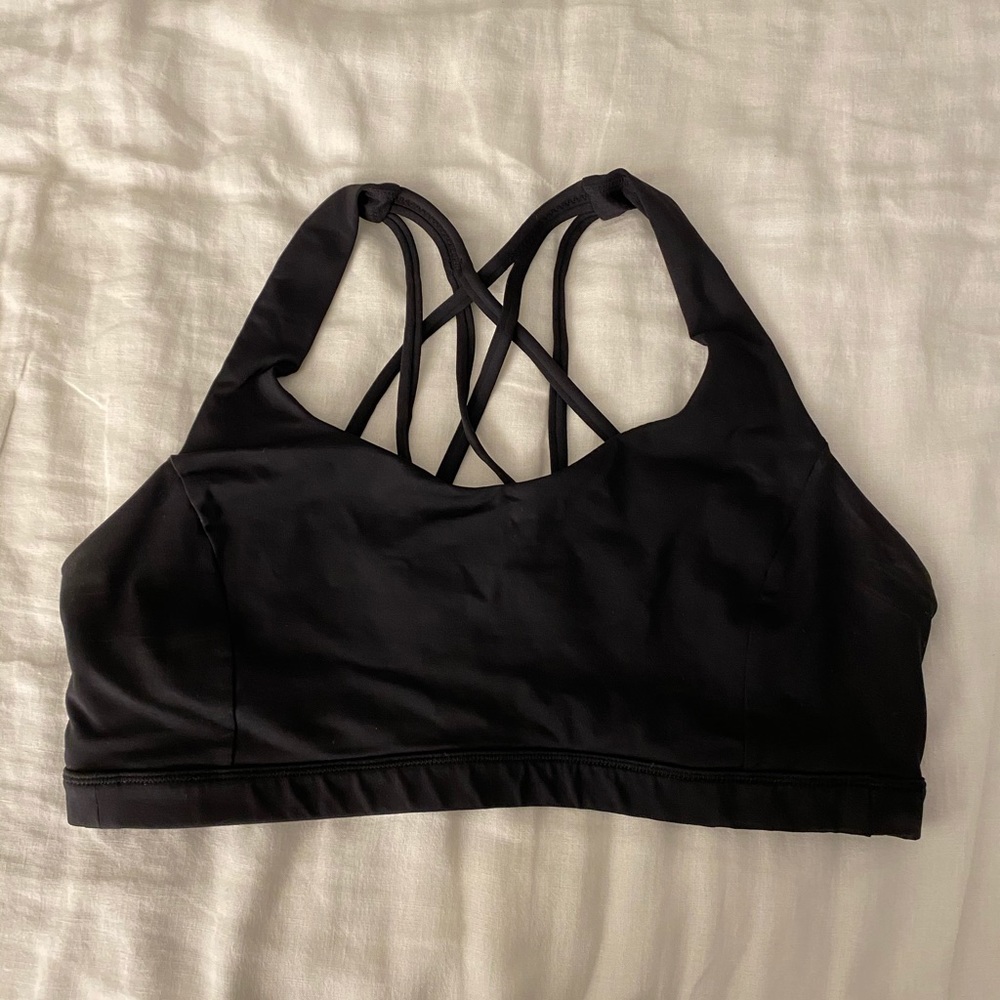 Black lululemon sports bra